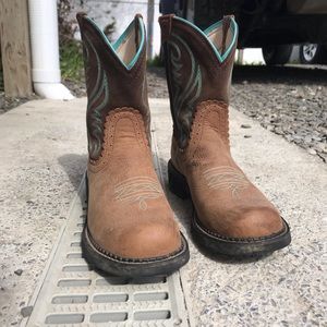 Ariat Round Toe Women’s Cowgirl Boots 10B